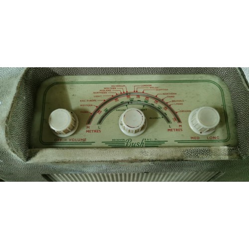 35 - Vintage Bush type BAC. 31. mains / battery valve radio. Due to the vintage nature of these electrica... 