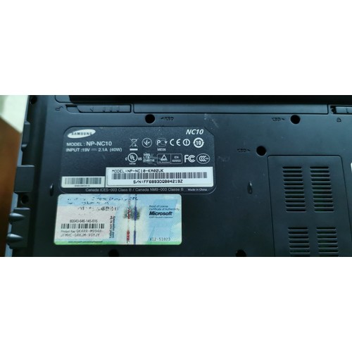 41 - Samsung NP-NC10 Netbook 