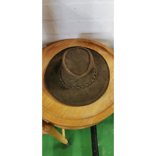 45 - Egan brown Genuine leather hat - size large in good overall condition