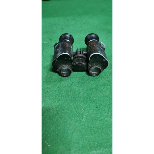 55 - Antique C.P. Goerz Berlin Trieder binocle 6x binoculars, No. 46693 complete with leather case.