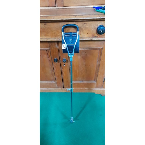 42 - Stainless steel adjustable shooting stick in very good condition