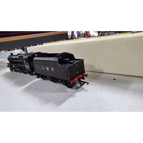 32 - Hornby R2257LMS 4-6-0 Class 5P5F Locomotive 5055, in excellent clean condition working in its origin... 