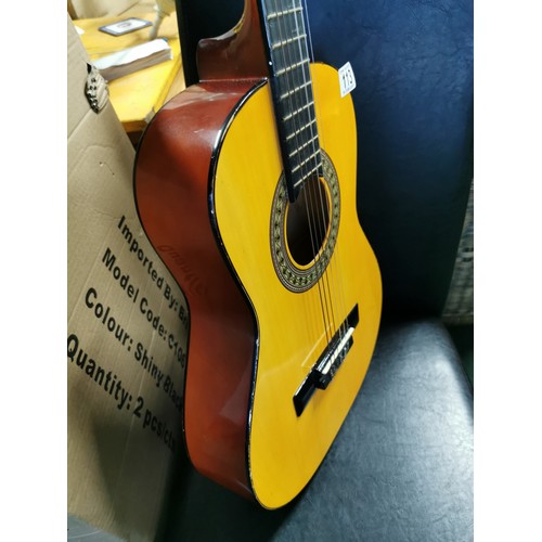 113 - Herald acoustic guitar in clean condition, with carry bag
90cm length