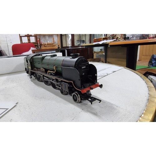 37 - Bachmann 31-406 Lord Nelson 30850 locomotive in BR Green with its original box opened but in as new ... 