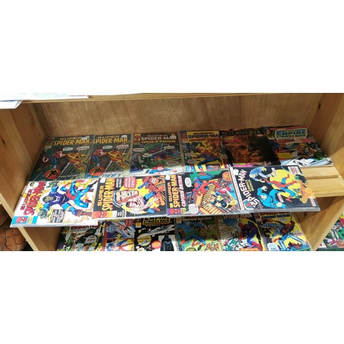 123 - large quantity of vintage comics including Marvel Hulk, Savage Sword Conan, Star Wars weekly, Variou... 