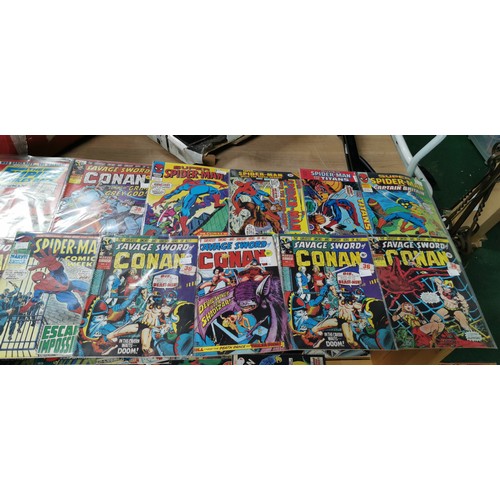 123 - large quantity of vintage comics including Marvel Hulk, Savage Sword Conan, Star Wars weekly, Variou... 