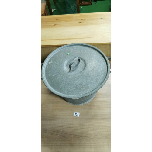 136 - Galvanized old washing tub in good condition 40cm diameter