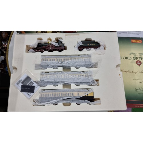 39 - Rare Hornby R2560 25th Anniversary limited edition Lord of the Isles train set in as new condition c... 