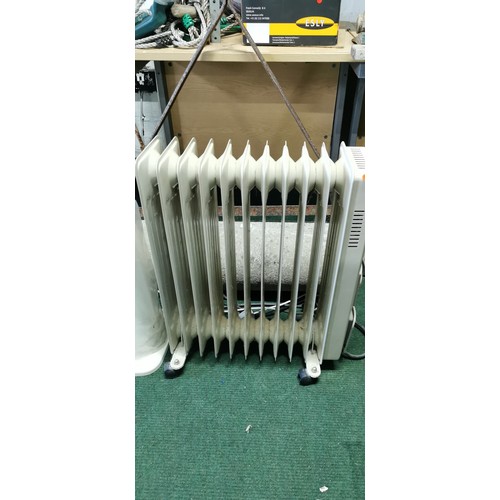 143 - Oil filled radiator plus an 1200w halogen heater