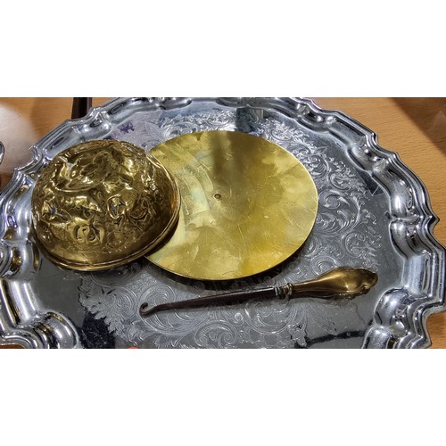 43 - 2x chrome trays along with a quantity of horse brasses three on leather a brass bowl etc