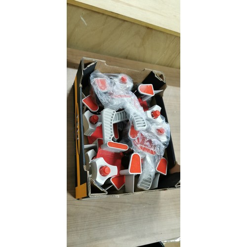 149 - Box of heavy duty parcel tape dispensers