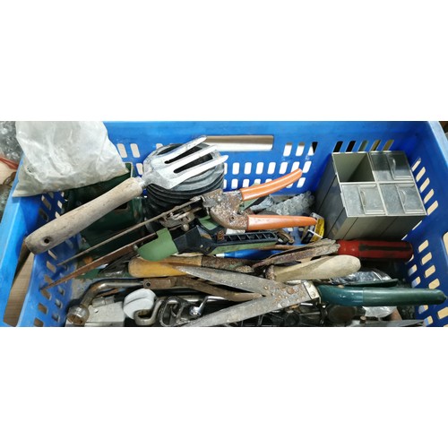 153 - Large quantity of wood working tools & shed odds