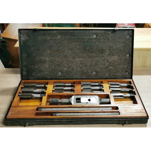 160 - WWII very good boxed tap and wrench set inc plug taps and tapers with 1