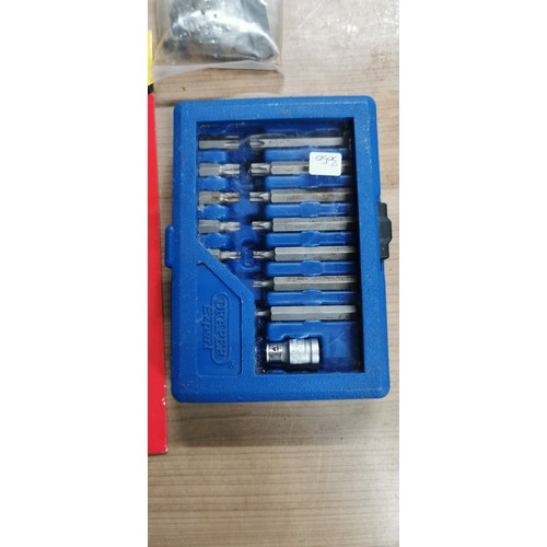 168 - Torx set of 15, sand paper and some door hinges