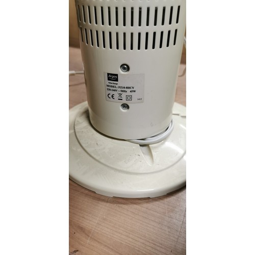 189 - Oscillating tower heater working order, with a 80cm carpet runner as new