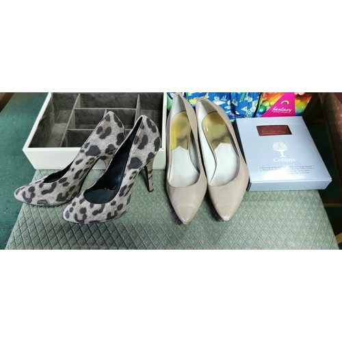 201 - Quantity of various ladies items inc 2x Radley Handbag - 1x is in leather, Cath Kids Childrens bag, ... 