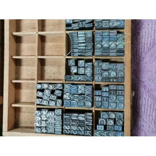 281 - 8 draw table top printers letterpress chest each draw is fitted, contains a large quantity of letter... 