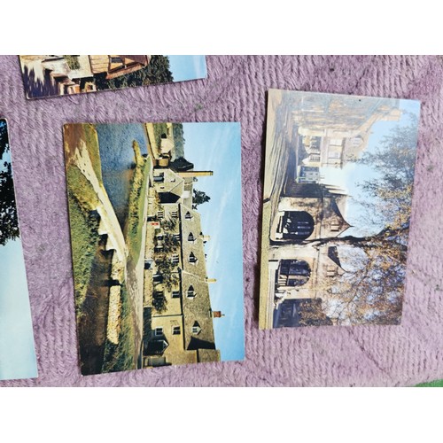 286 - A quantity of 15 postcards mostly relating to quintessential villages along with official 1st world ... 