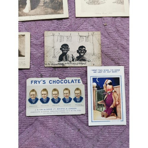 289 - A quantity of 21 vintage postcards inc a collection of black and white humorous cards a Fry's chocol... 