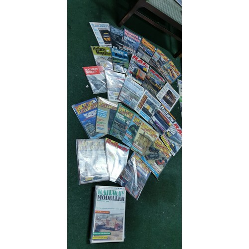 241 - Very large quantity of various vintage railway magazines inc Model Railways, Railway Modeler, Railwa... 