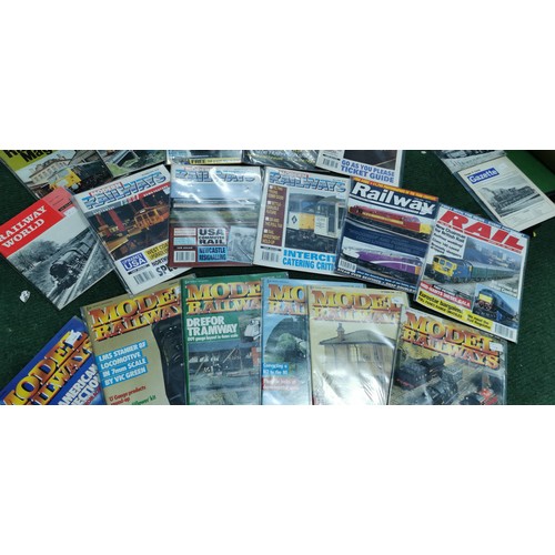 241 - Very large quantity of various vintage railway magazines inc Model Railways, Railway Modeler, Railwa... 