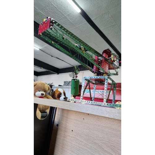 1 - Vintage fully assembled model crane by Meccano appears to be in excellent full working order. Height... 