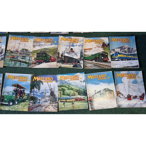 5 - Job lot of 43x early vintage Meccano magazines covering 1960 - 1963. 1961 is complete to include an ... 