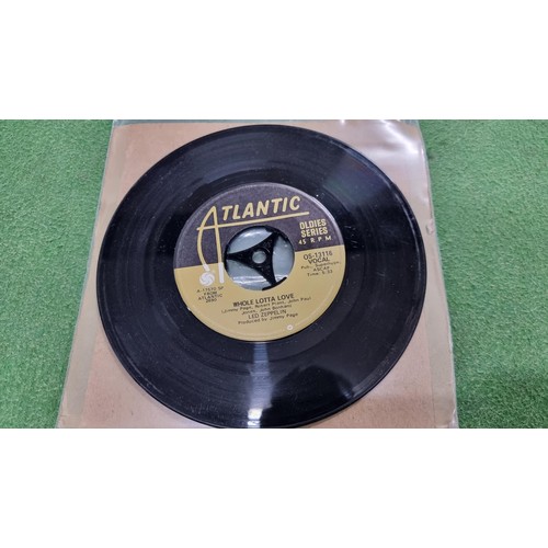 39 - Quantity of 21x good quality single 45's records all of classic rock and heavy metal inc Motorhead, ... 