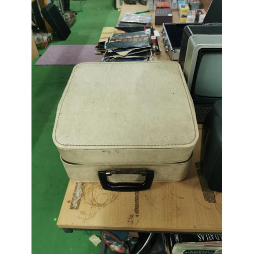 42 - Rare vintage Phillips portable suitcase record player Model Type 13GF809, has been plugged in and ap... 