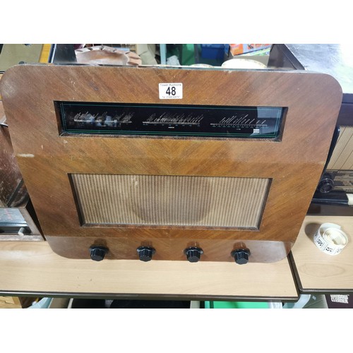 48 - Early vintage Murphy Radio Type A122M dating from 1949 with a Rosewood veneer. Due to the vintage na... 