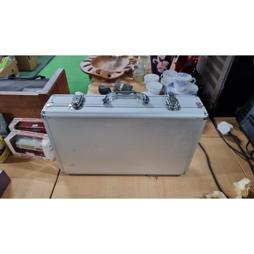 45 - Aluminium coin collectors storage case with 4x inserts for various sized coins