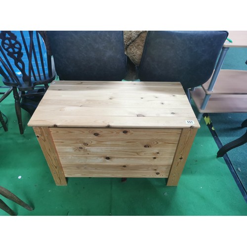 Lot 551       