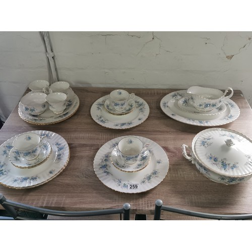 259 - 25 piece part dinner tea set, royal albert, blue blossom design. Including 6 cups and saucers, turee... 