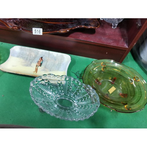 516 - A quantity of collectable including a large treacle glazed fish shaped platter, pressed glass vases,... 