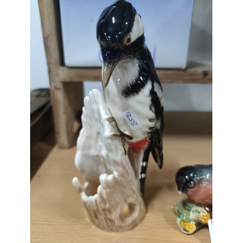 507 - Vintage Goebel Great Spotted Woodpecker in box, and a Beswick bullfinch figurines  in very good cond... 