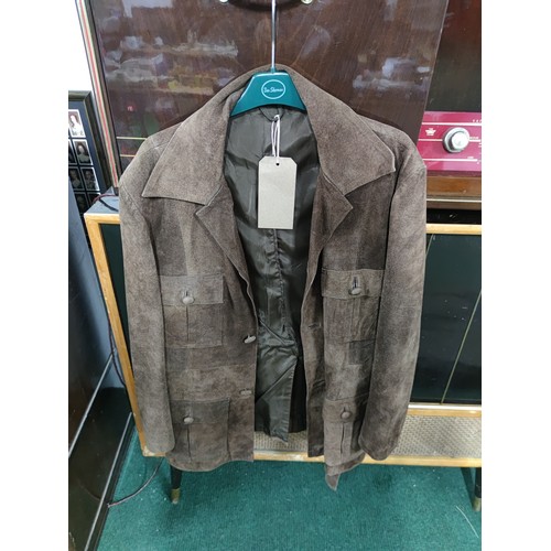 525B - Vintage 1970's Mondo Cane leather jacket 102cm in very good order no rips