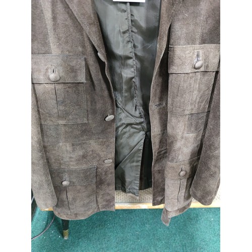 525B - Vintage 1970's Mondo Cane leather jacket 102cm in very good order no rips