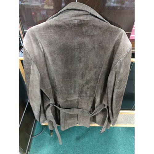 525B - Vintage 1970's Mondo Cane leather jacket 102cm in very good order no rips