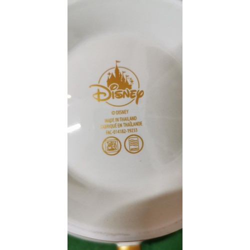 462 - Disney Beauty and The Beast Mrs Potts Teapot & Teacup - both in very good condition. Teapot measures... 