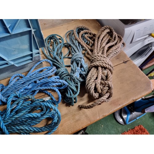 44 - Large plastic box containing a large quantity of various vintage rope