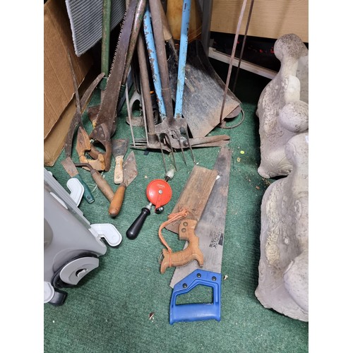 47 - Large quantity of various hand tools and garden tools