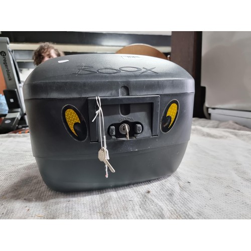 84 - Motorcycle back box with a spare key by Boox