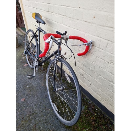 103 - Good quality 21 inch frame Raleigh Pursuit racing bike from the 1980s with a good light weight frame... 