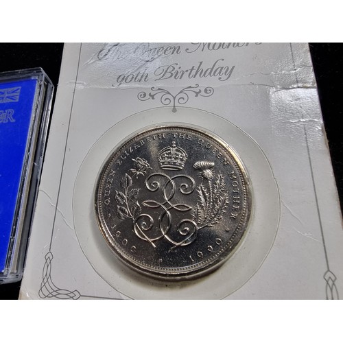 330 - 2x new and sealed commemorative £5.00 coins