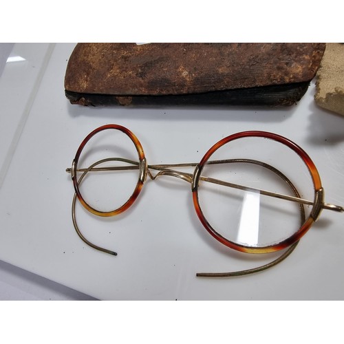 341 - Antique pair of spectacles with attractive tortoise shell rims and with a 12k roll gold frame 1/10 m... 