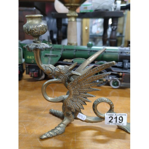 219 - A pair of bronze dragon formed candlesticks, very well detailed in excellent condition.
Height 20cm,... 