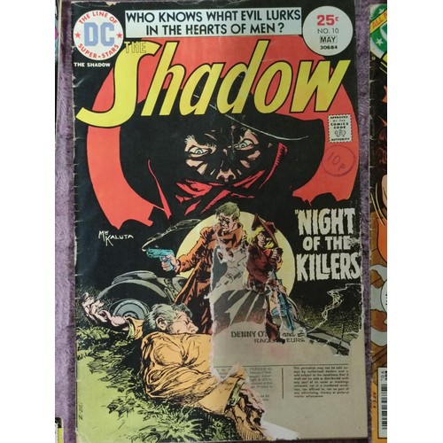 459 - A collection of 21, mainly Marvel and DC comics including, The Defenders, Superman, Superboy, Scaven... 