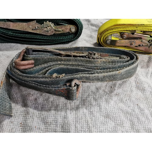 72 - 3x heavy duty ratchet straps in good condition