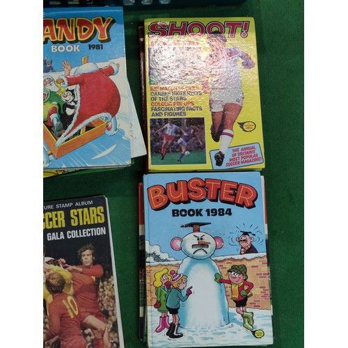 324 - A large quantity of collatable annuals including Dandy, Buster, Roy of the Rover etc, along with a q... 