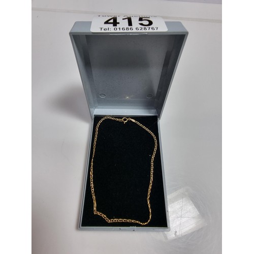 415 - A hallmarked 9ct yellow gold bracelet in excellent clean condition, boxed.
Length 9